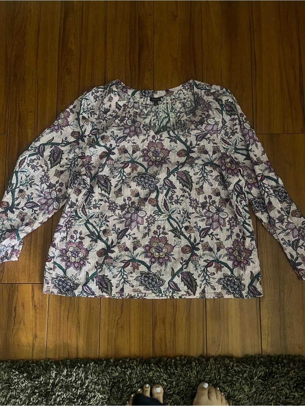 Five blouse bundle - Picture 12 of 16